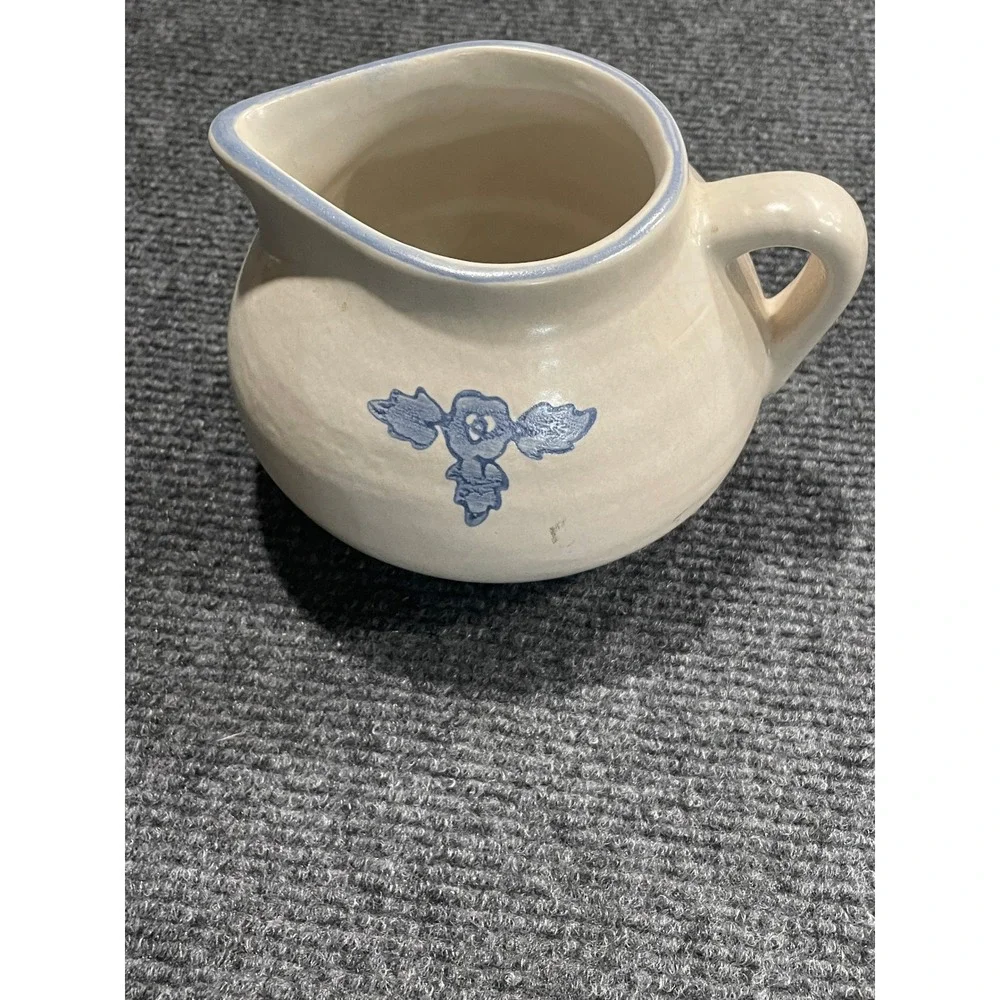 Pfaltzgraff Yorktowne Stoneware Creamer Pitcher Blue Floral Cream Farmhouse USA